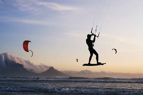 Kite Surf Table Mountain Landscape Cape Town, South Africa debuter kitesurf
